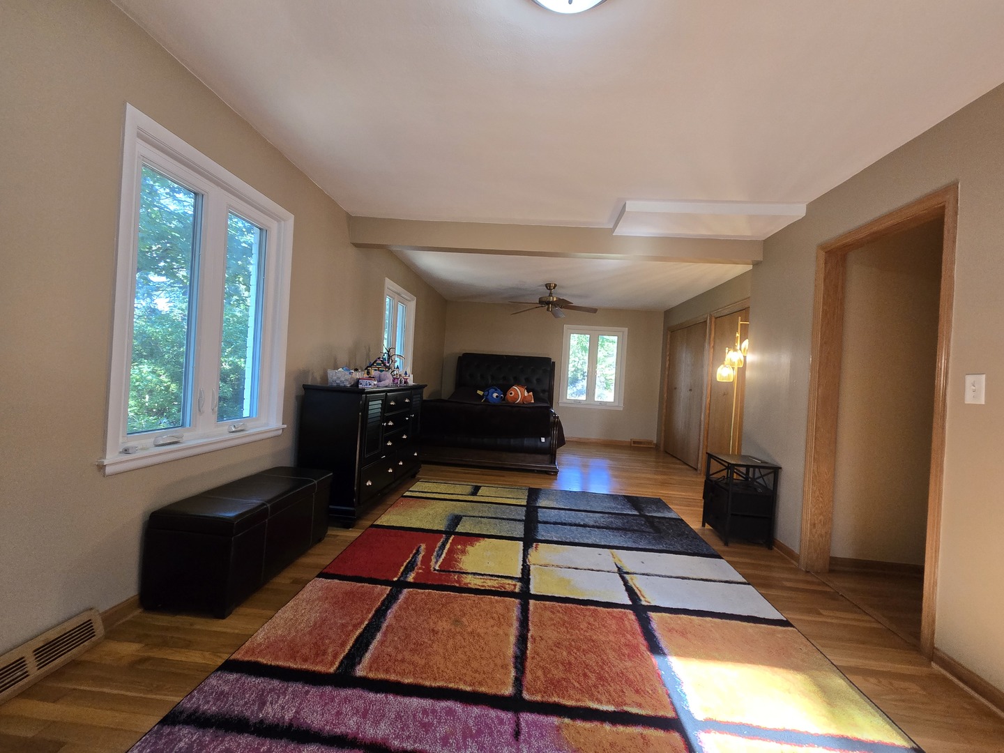 25W201 Summit Drive, Naperville, IL 60563