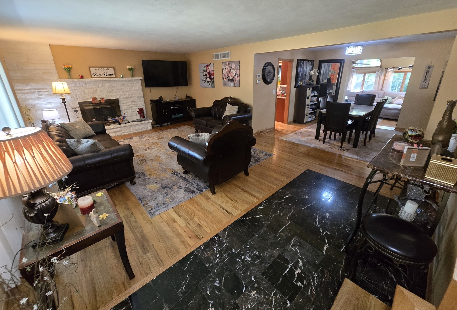 25W201 Summit Drive, Naperville, IL 60563