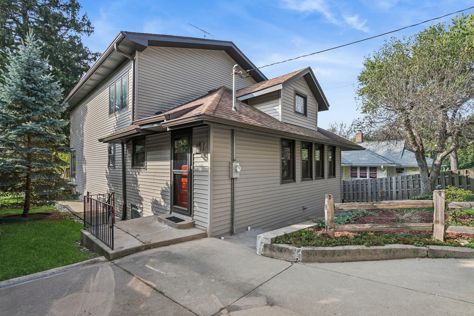 24913 W North Road, Lake Villa, IL 60046