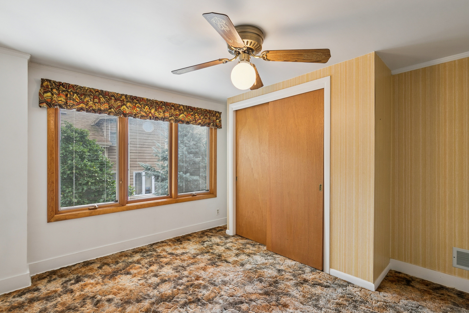 24913 W North Road, Lake Villa, IL 60046