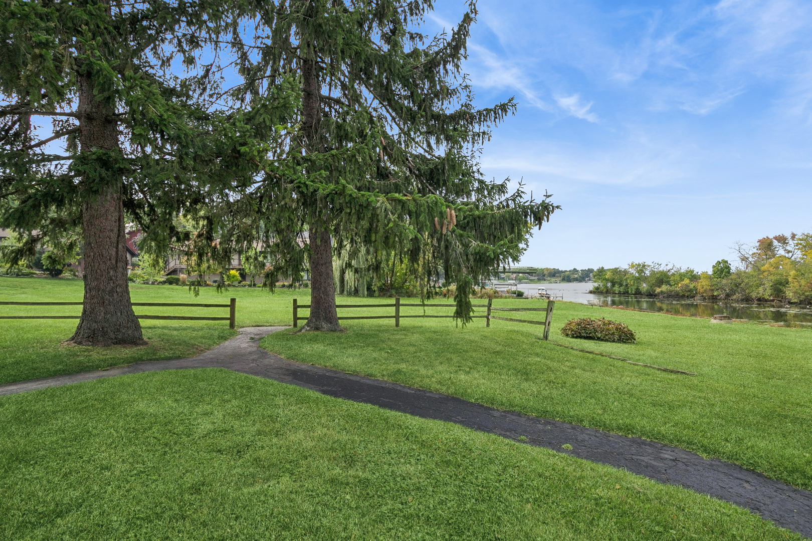 24913 W North Road, Lake Villa, IL 60046