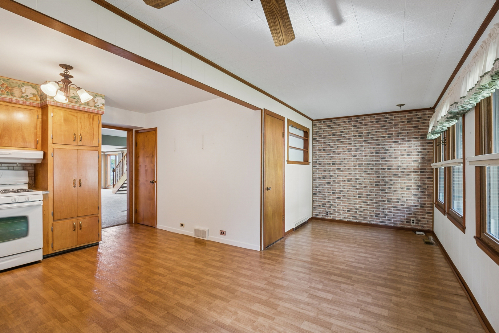 24913 W North Road, Lake Villa, IL 60046