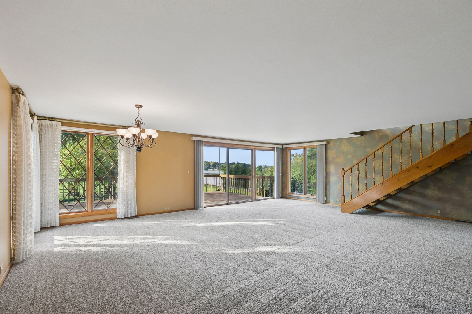 24913 W North Road, Lake Villa, IL 60046