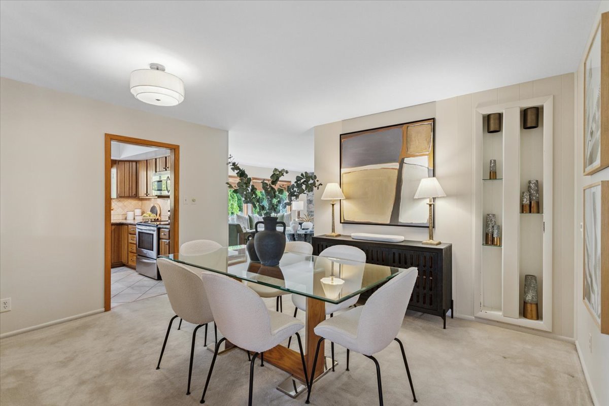 5441 S Edgewood Avenue, La Grange Highlands, IL 60525