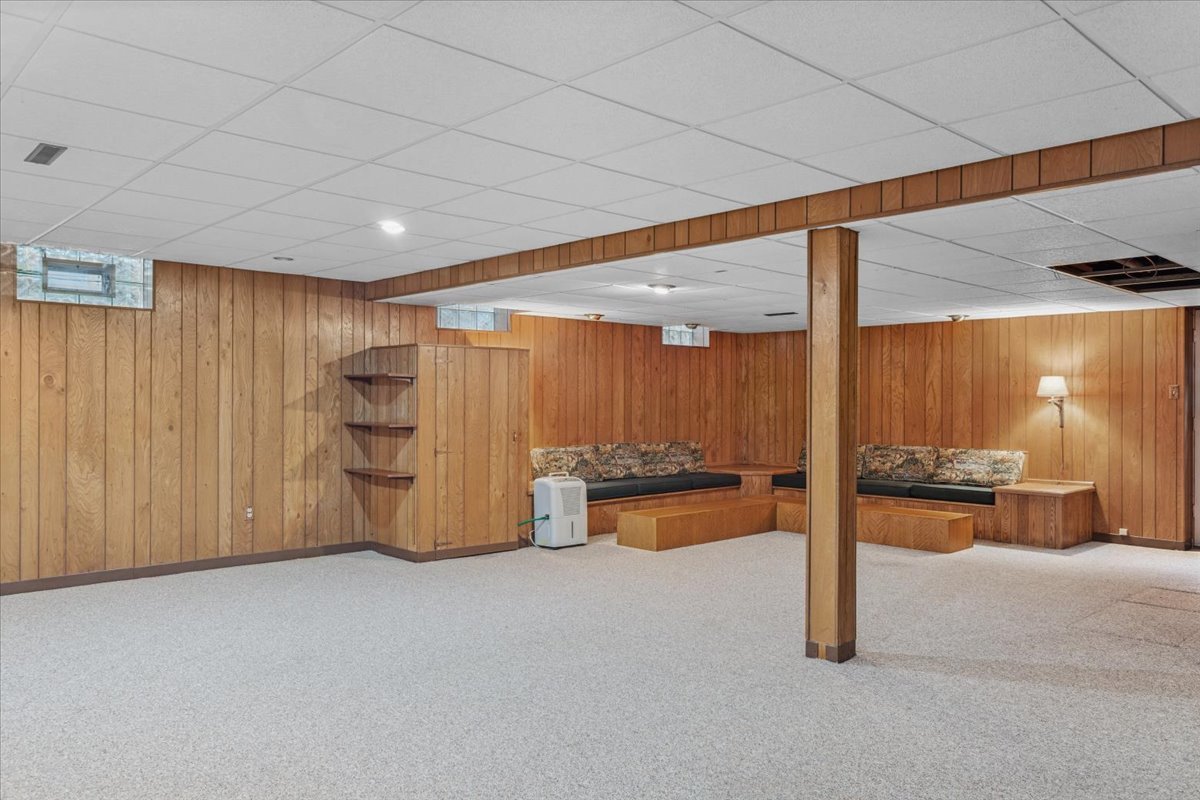 5441 S Edgewood Avenue, La Grange Highlands, IL 60525