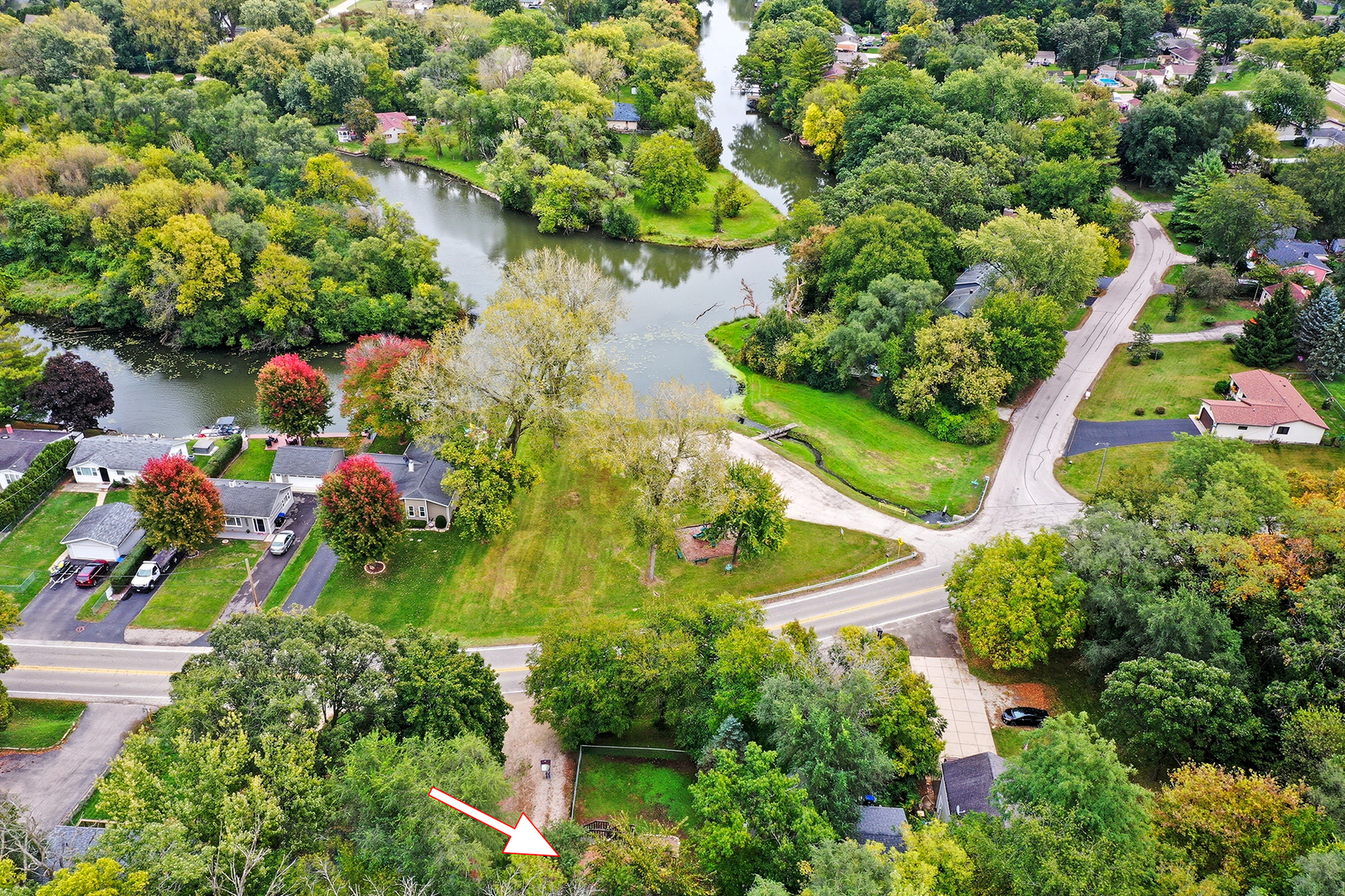 5703 Fox Lake Road, McHenry, IL 60051
