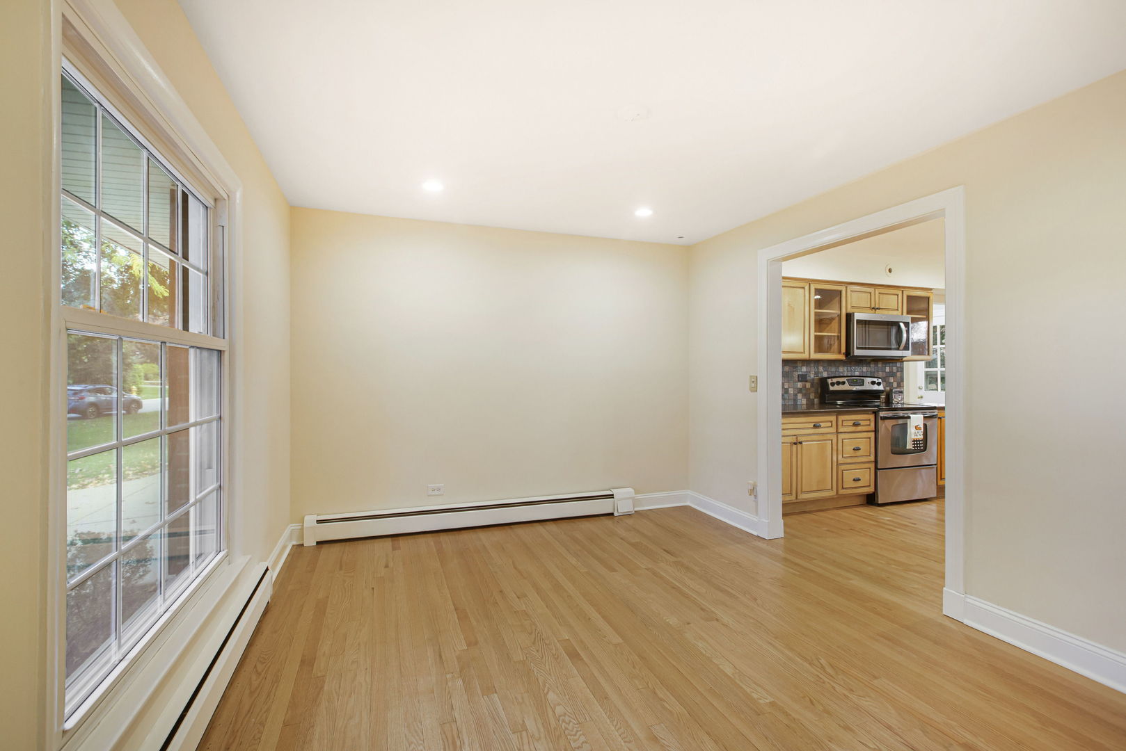 2829 Briarwood Drive, Arlington Heights, IL 60005