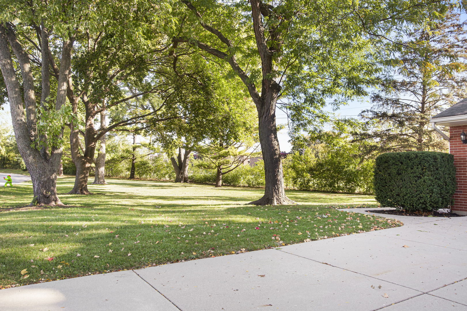 2829 Briarwood Drive, Arlington Heights, IL 60005