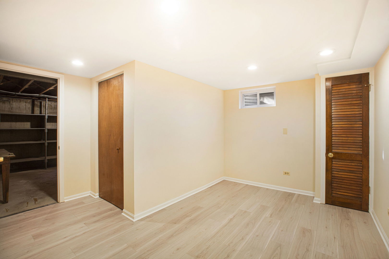 2829 Briarwood Drive, Arlington Heights, IL 60005