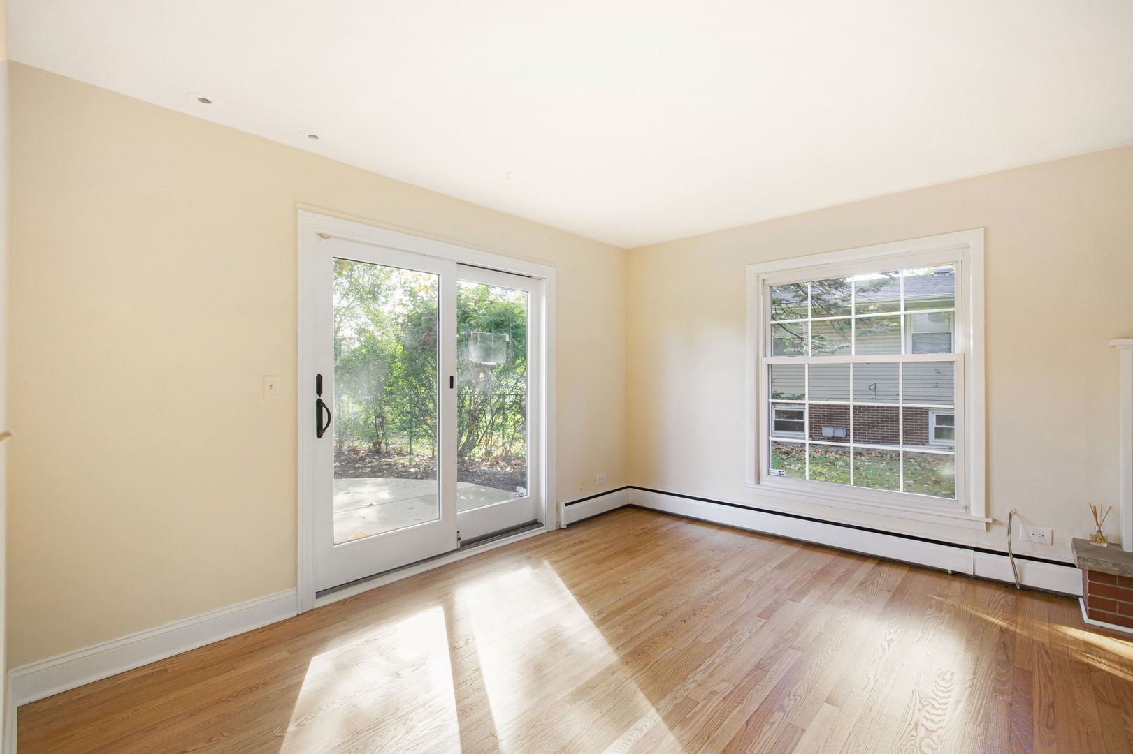 2829 Briarwood Drive, Arlington Heights, IL 60005