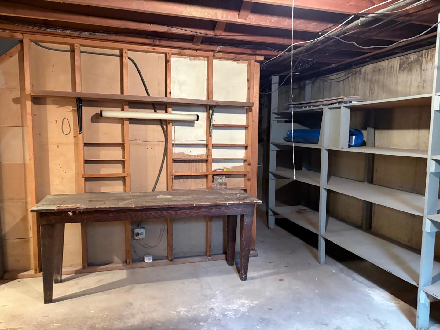 2829 Briarwood Drive, Arlington Heights, IL 60005