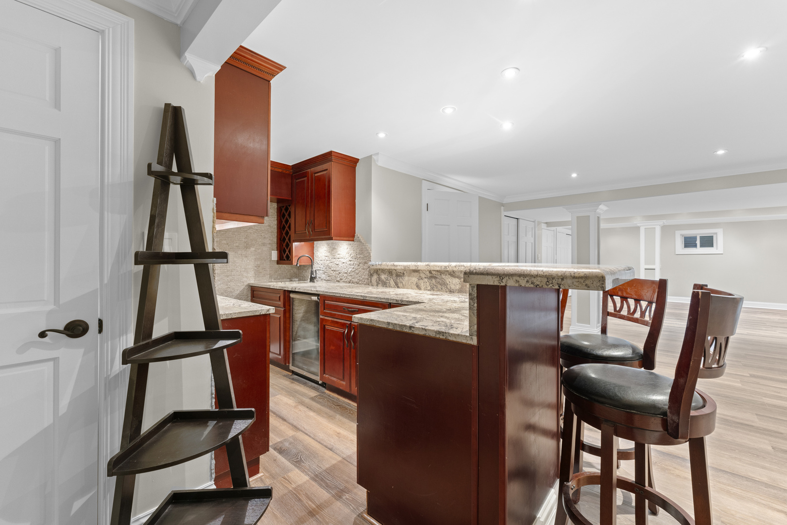 1643 Estate Circle, Naperville, IL 60565