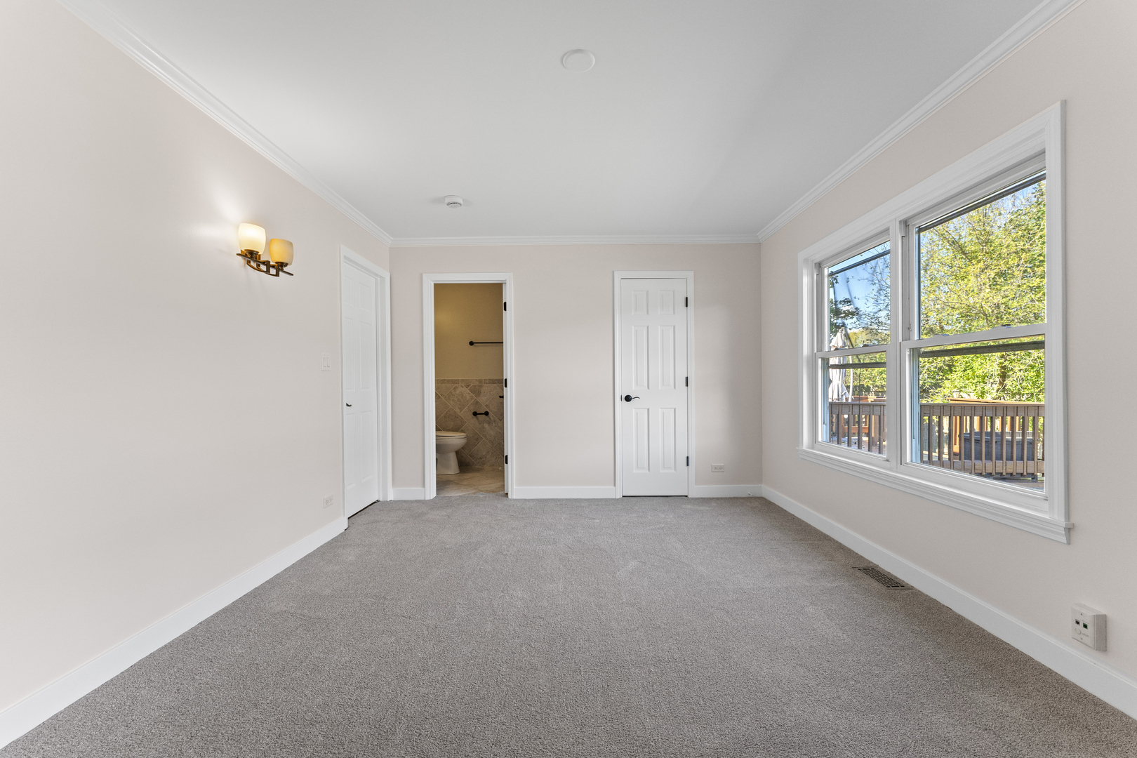 1643 Estate Circle, Naperville, IL 60565