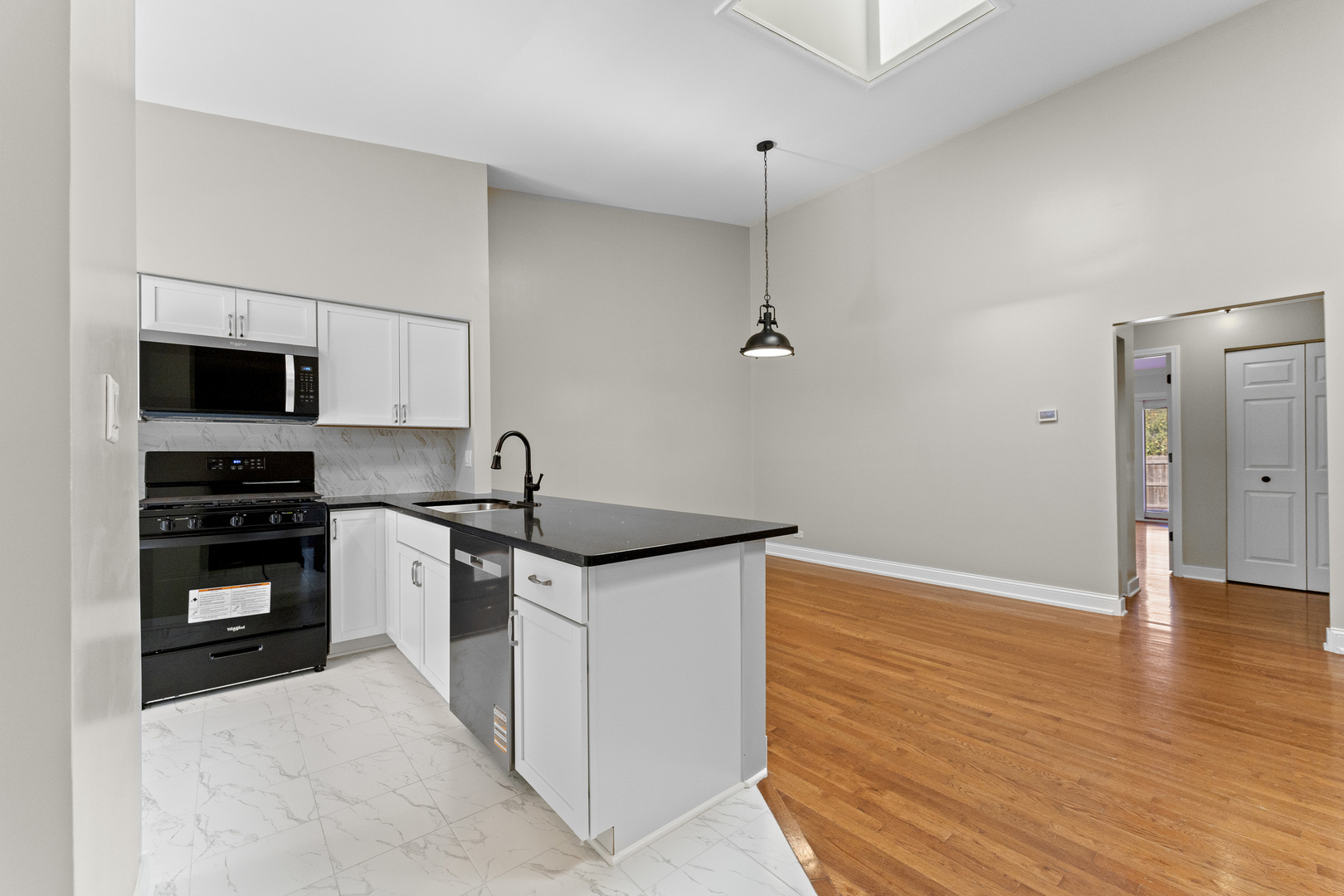 1643 Estate Circle, Naperville, IL 60565