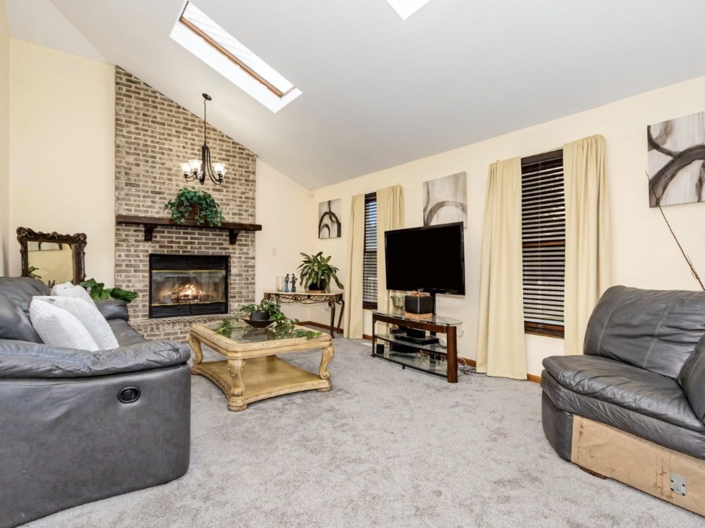 1125 Cathy Drive, Joliet, IL 60431