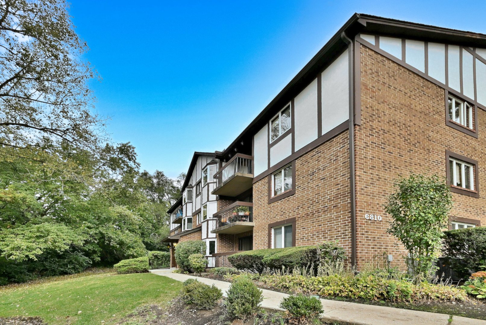 6810 Joliet Road #5, Indian Head Park, IL 60525