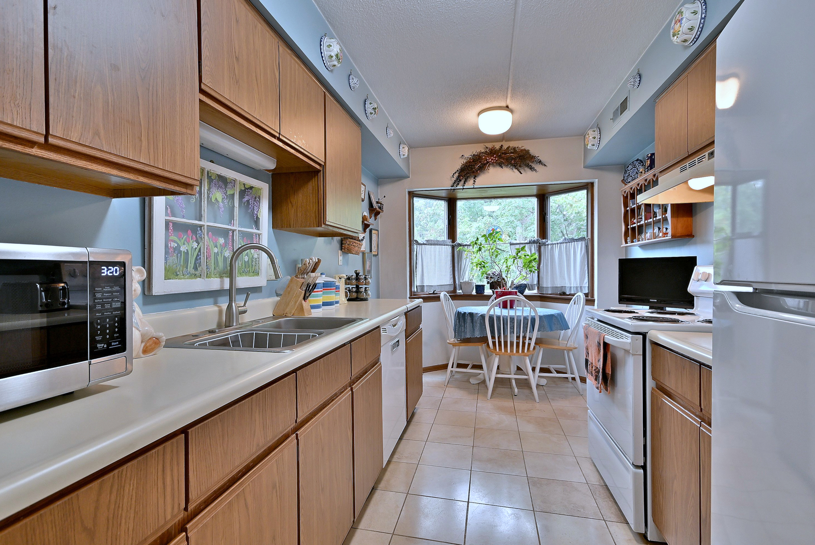 6810 Joliet Road #5, Indian Head Park, IL 60525