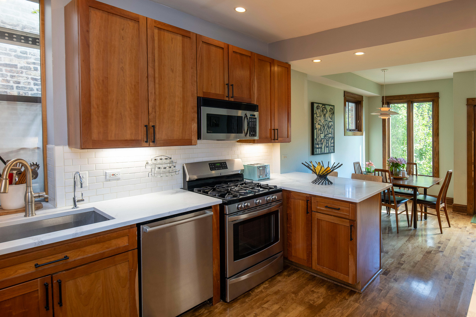 4529 N Mozart Street, Chicago, IL 60625