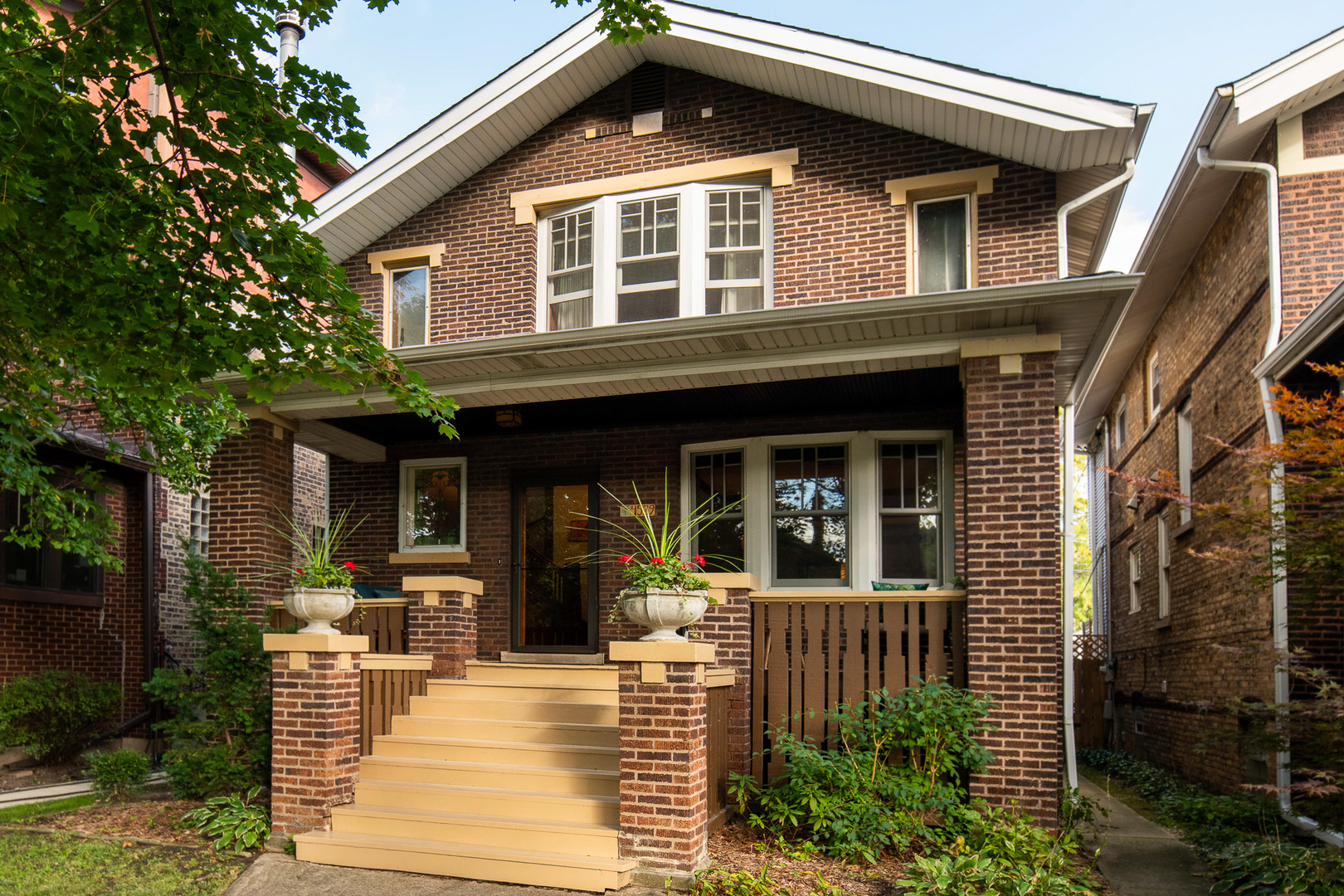 4529 N Mozart Street, Chicago, IL 60625