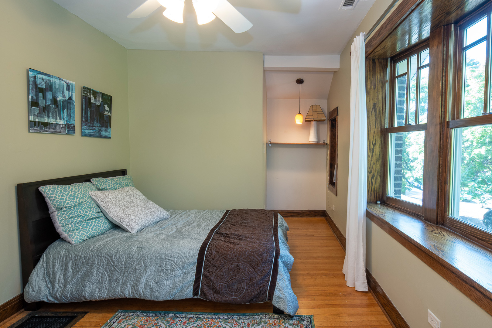 4529 N Mozart Street, Chicago, IL 60625