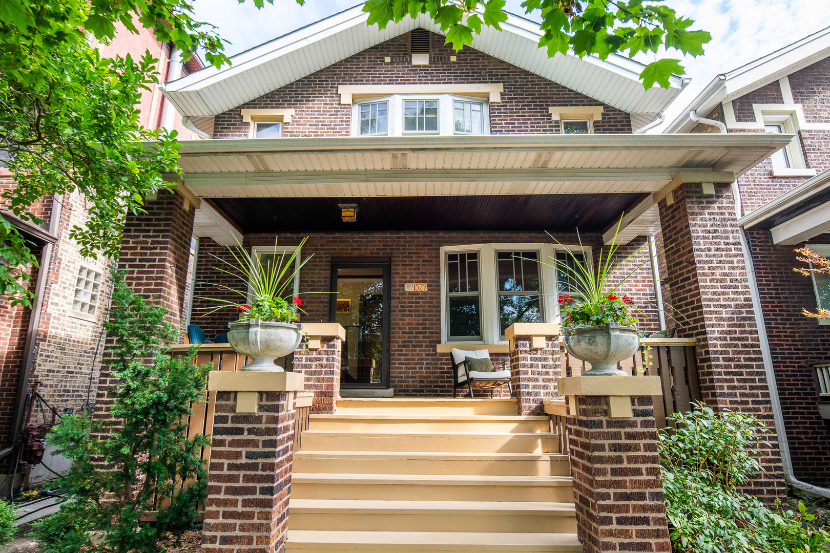 4529 N Mozart Street, Chicago, IL 60625