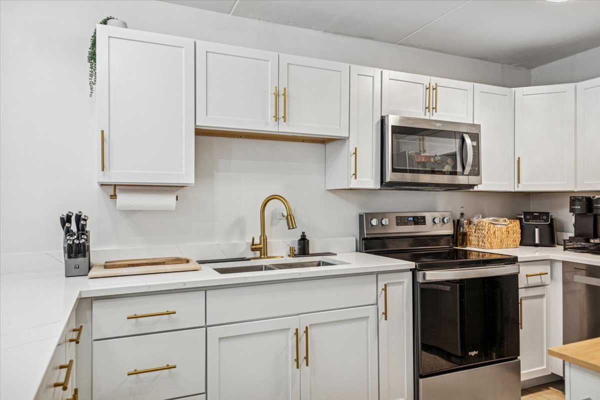 13933 James Drive #816, Crestwood, IL 60418