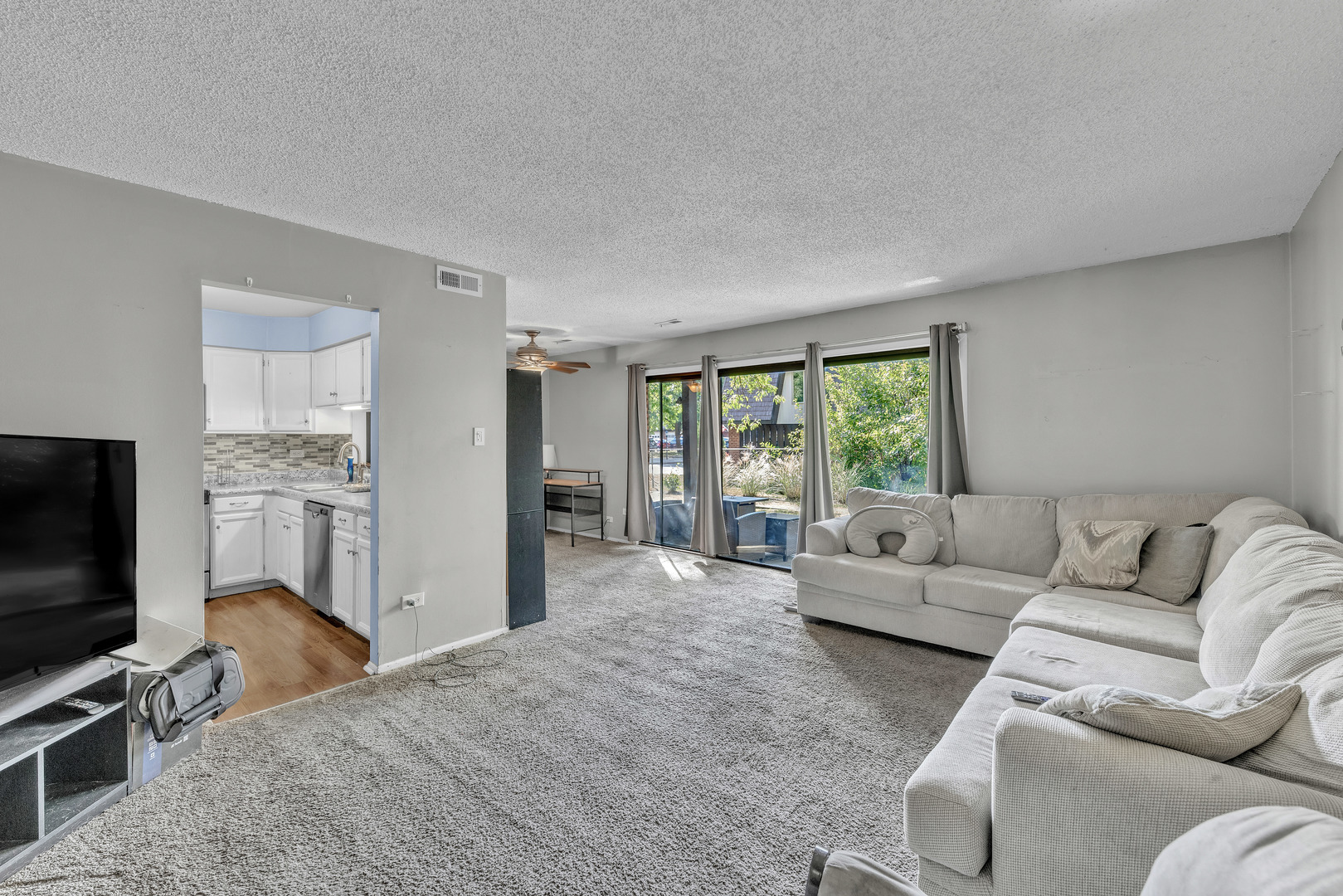 8255 Holly Court #25B, Palos Hills, IL 60465