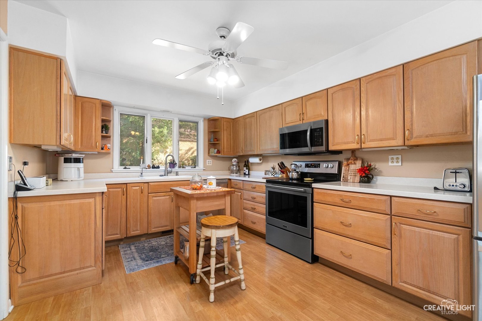 325 E Hawthorne Boulevard, Wheaton, IL 60187
