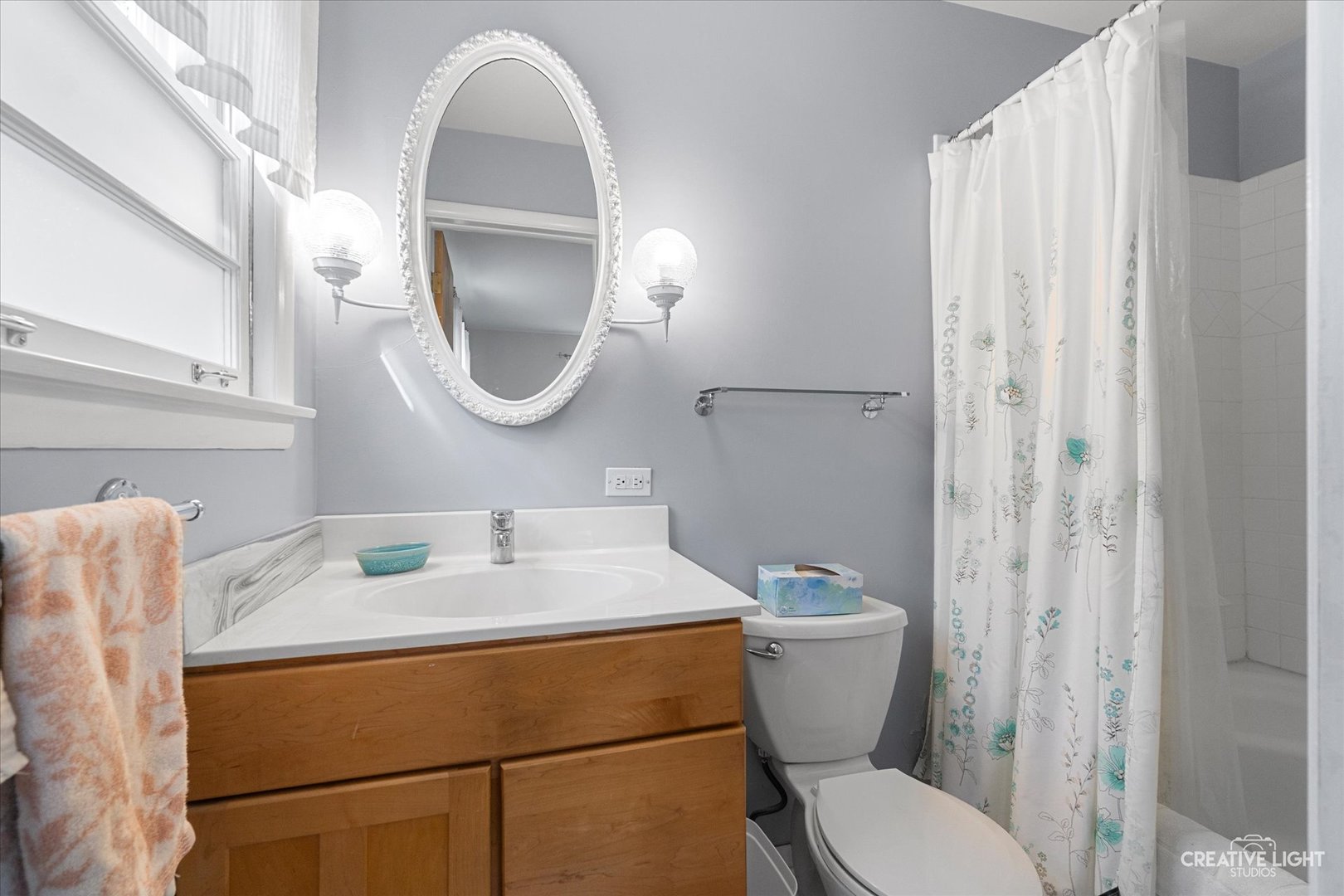 325 E Hawthorne Boulevard, Wheaton, IL 60187