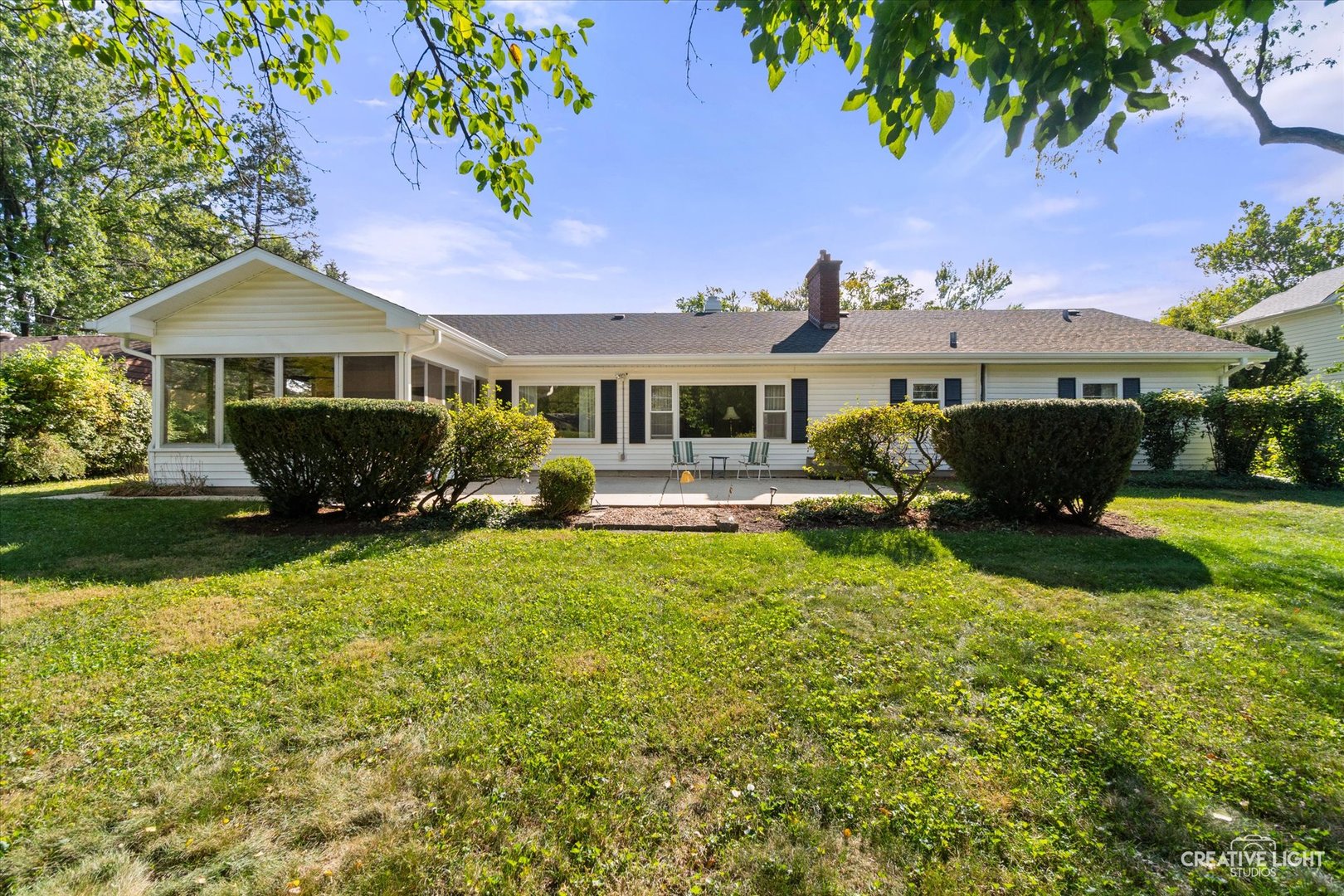 325 E Hawthorne Boulevard, Wheaton, IL 60187