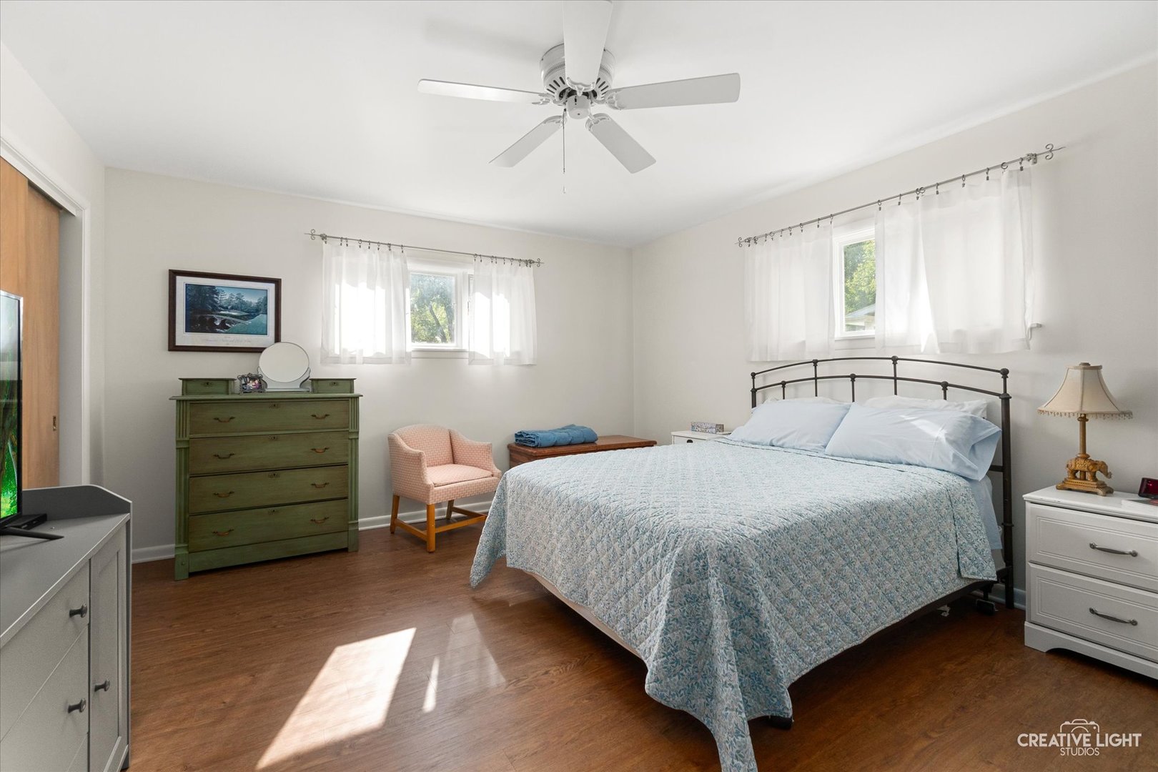 325 E Hawthorne Boulevard, Wheaton, IL 60187