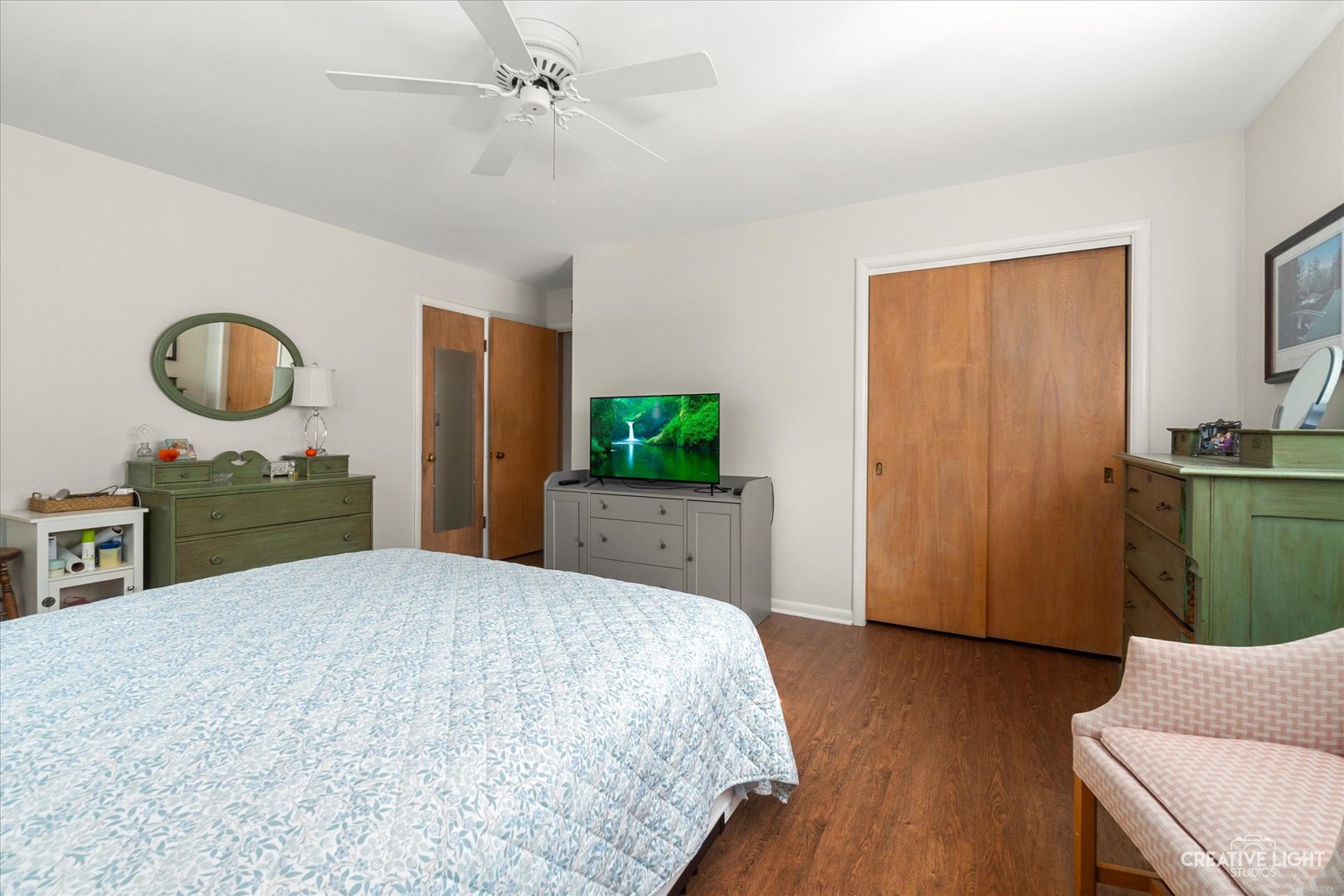 325 E Hawthorne Boulevard, Wheaton, IL 60187