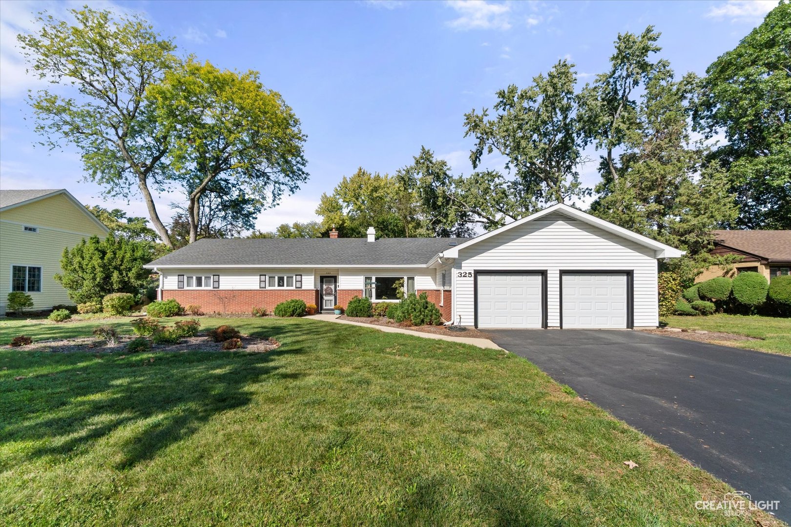 325 E Hawthorne Boulevard, Wheaton, IL 60187