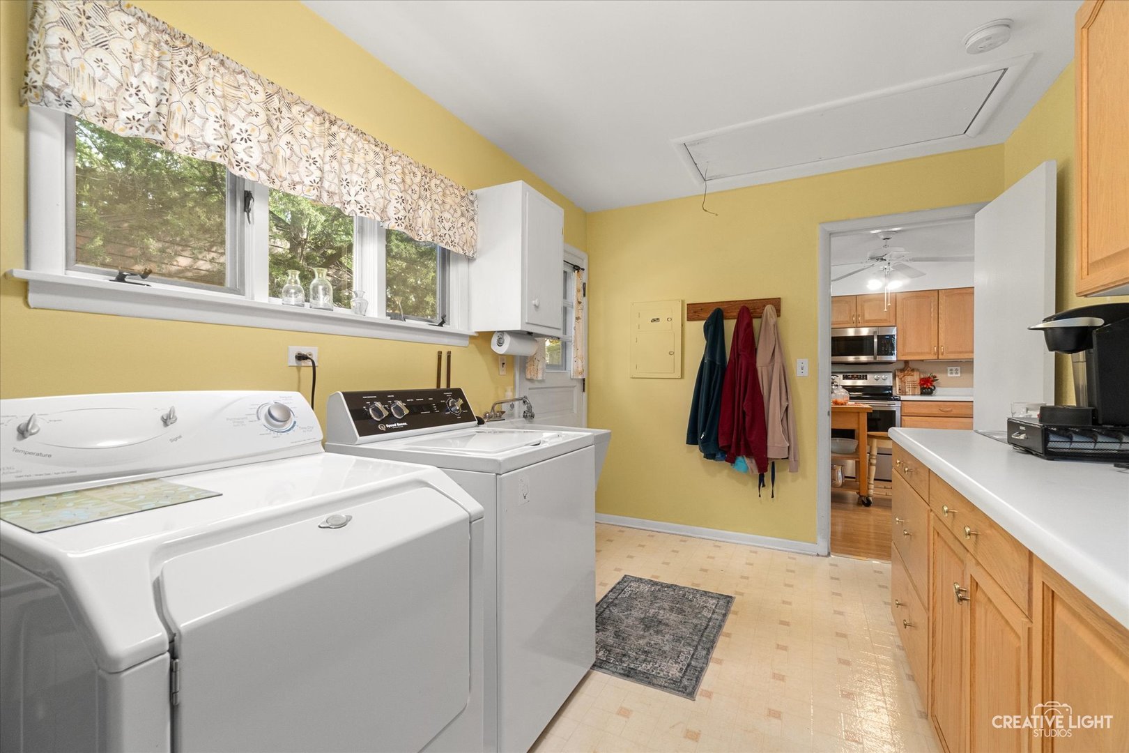 325 E Hawthorne Boulevard, Wheaton, IL 60187