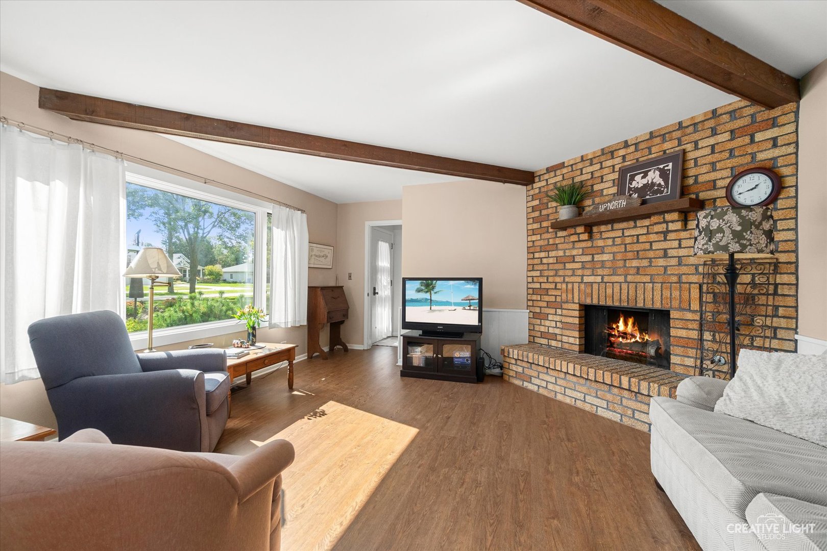 325 E Hawthorne Boulevard, Wheaton, IL 60187