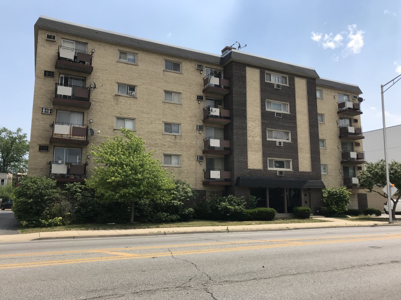 1247 S Harlem Avenue #407, Berwyn, IL 60402