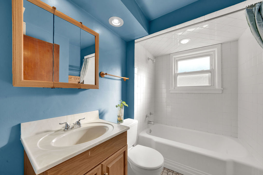 3624 W 69th Street, Chicago, IL 60629