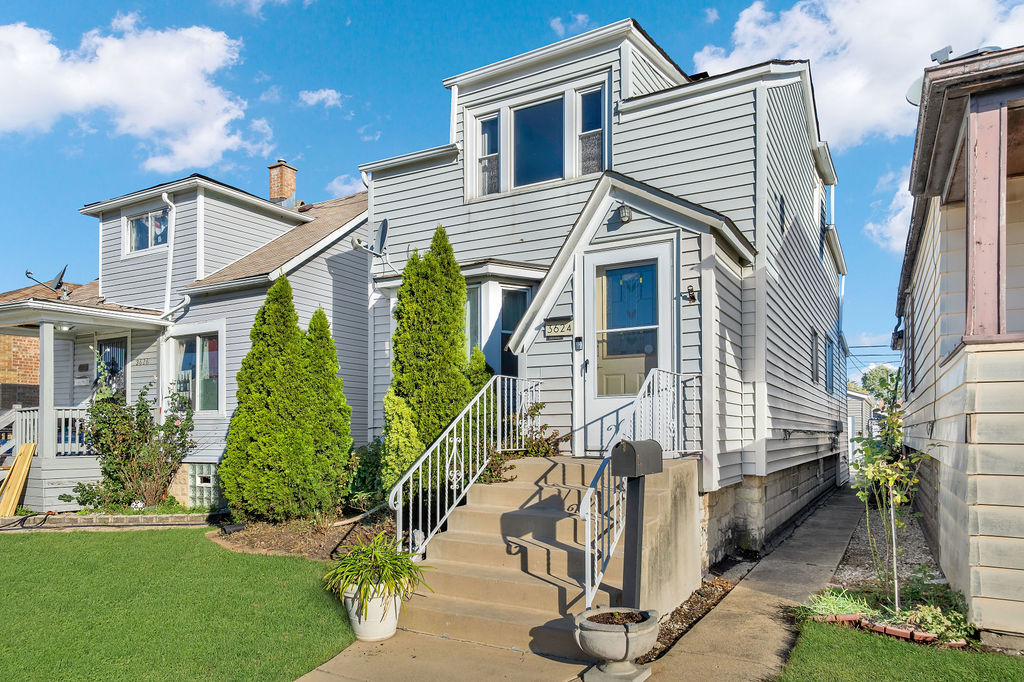 3624 W 69th Street, Chicago, IL 60629