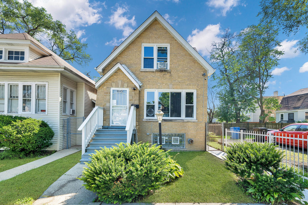 6645 S Seeley Avenue #2, Chicago, IL 60636