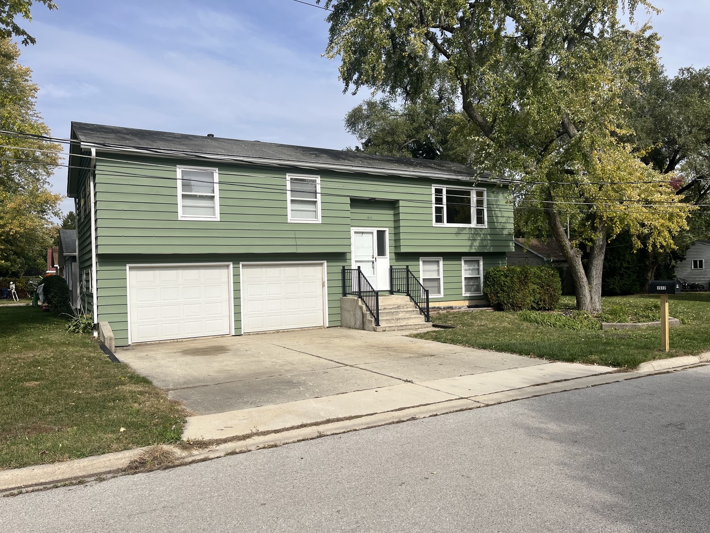 1517 Sherman Avenue, Geneva, IL 60134