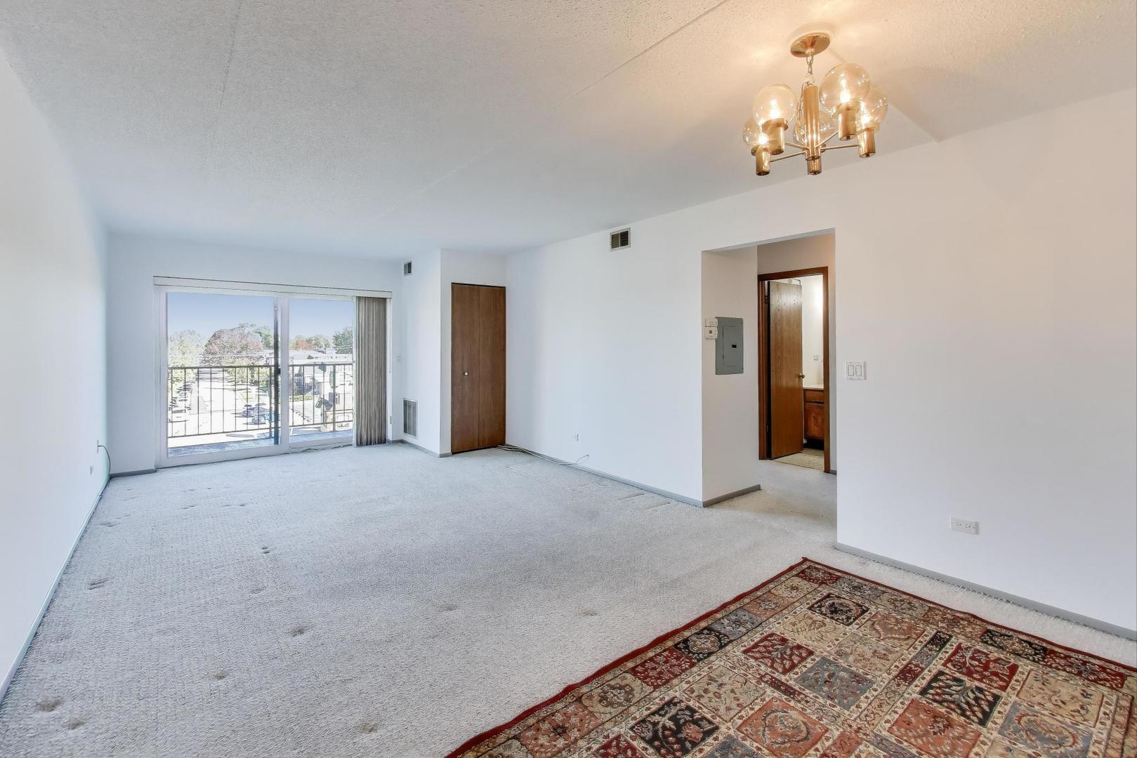 7707 W Irving Park Road #303, Chicago, IL 60634