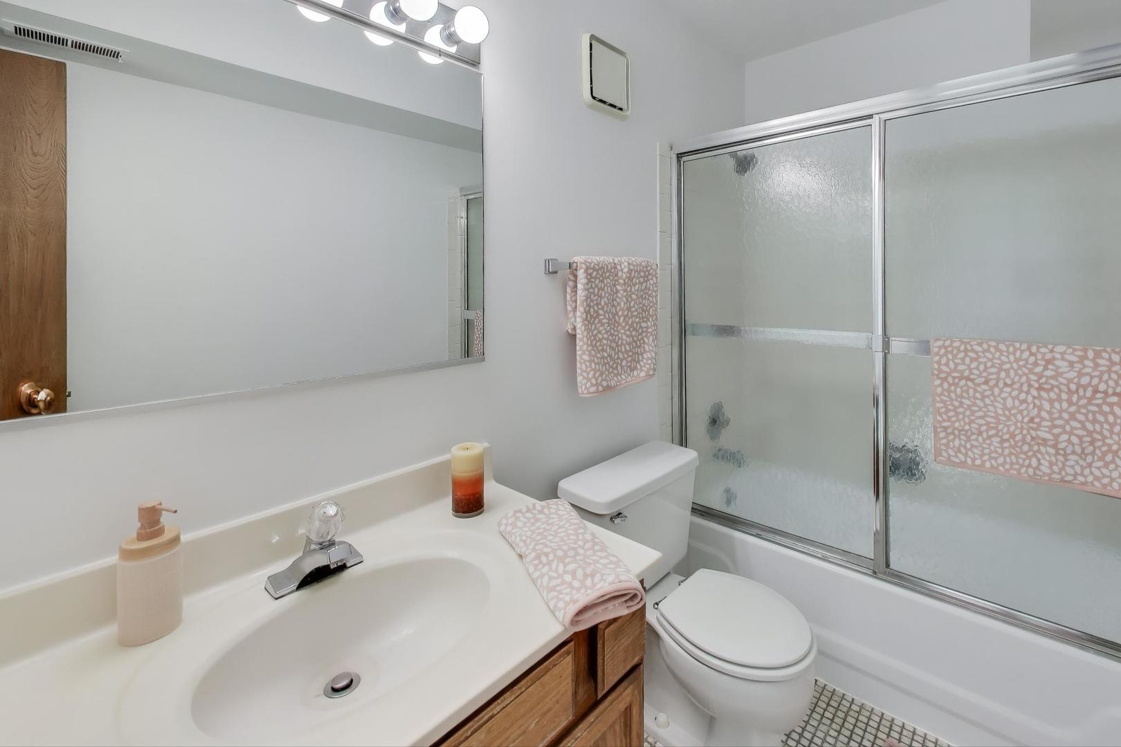 7707 W Irving Park Road #303, Chicago, IL 60634