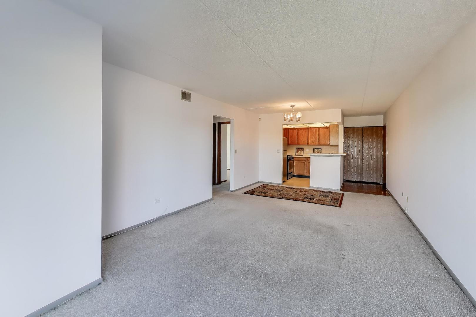 7707 W Irving Park Road #303, Chicago, IL 60634
