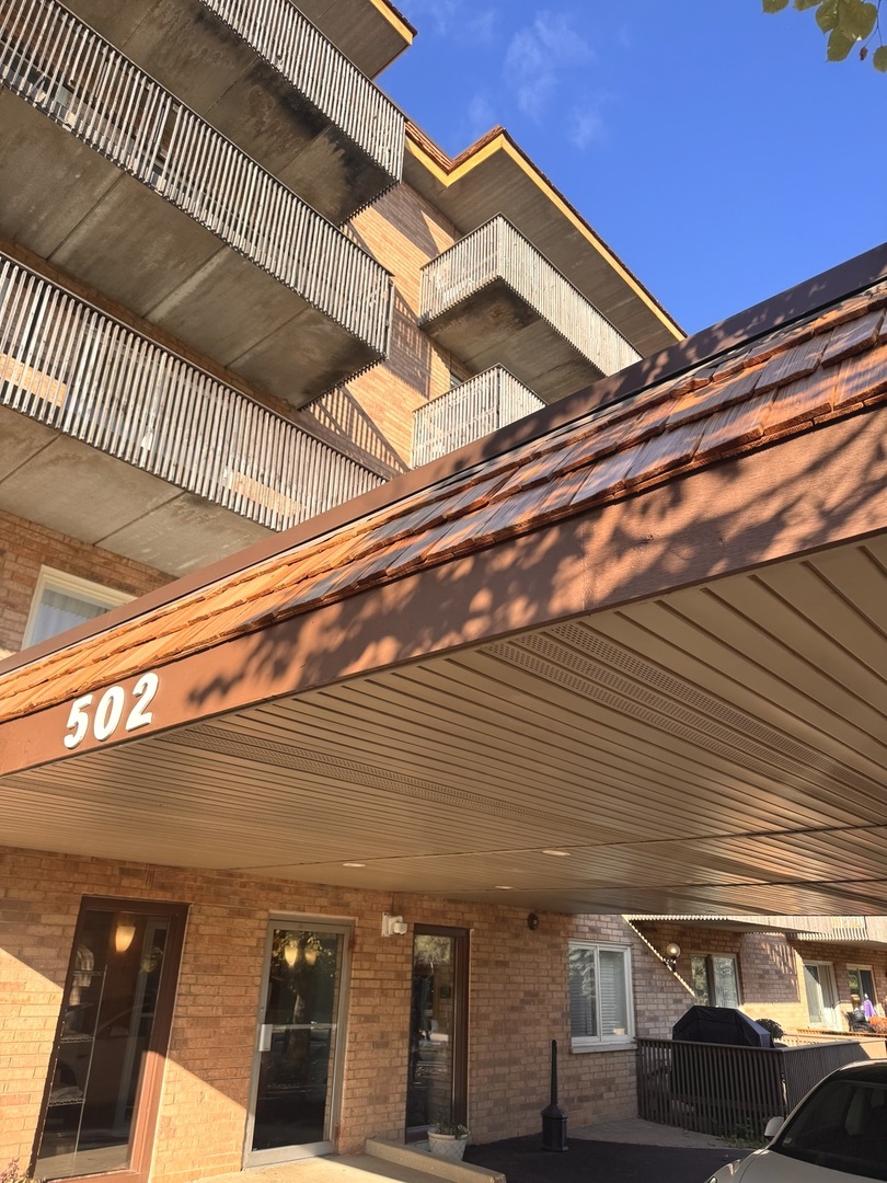 502 Redondo Drive #502, Downers Grove, IL 60516