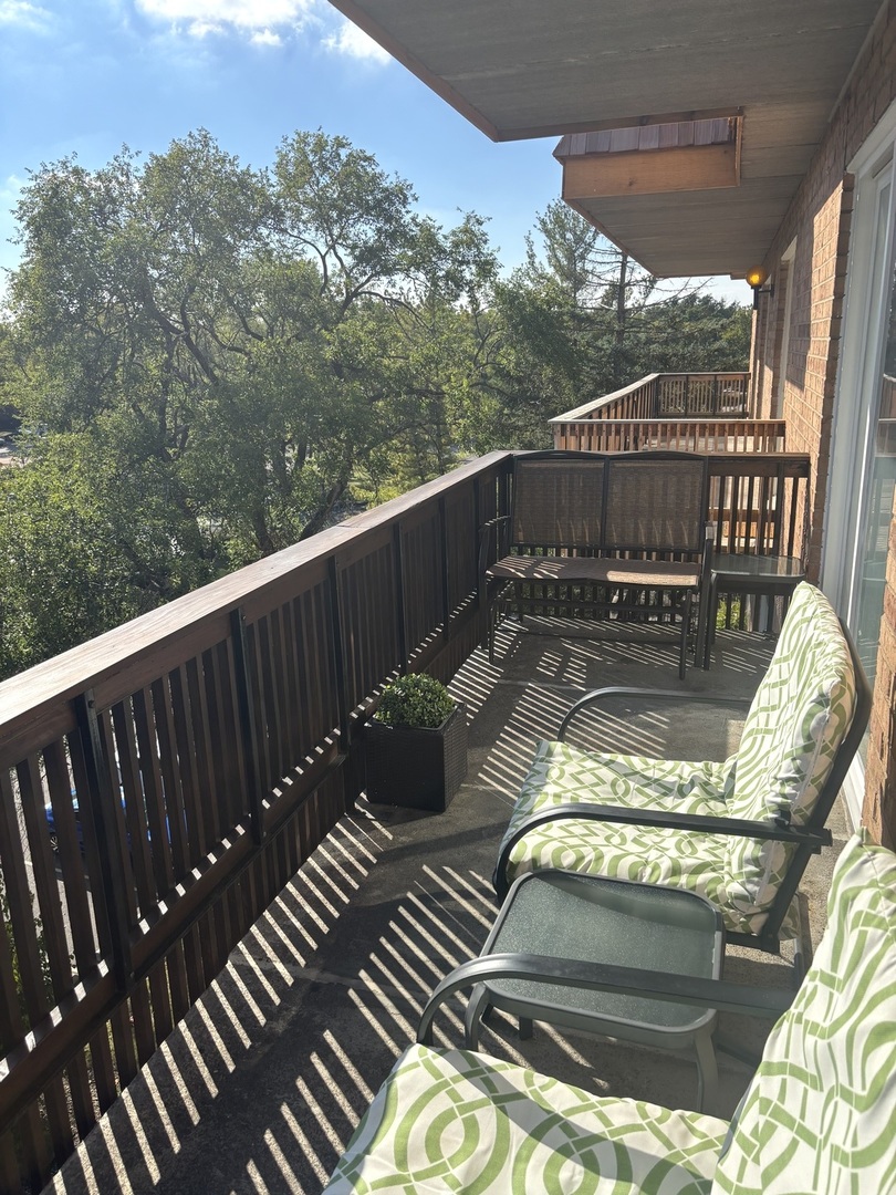 502 Redondo Drive #502, Downers Grove, IL 60516