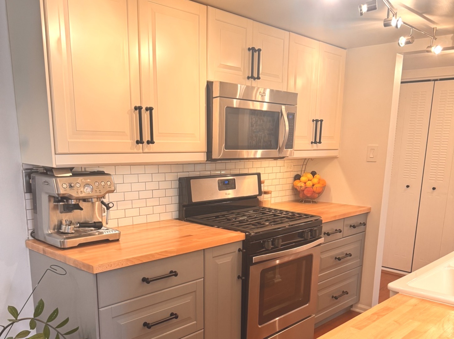 502 Redondo Drive #502, Downers Grove, IL 60516