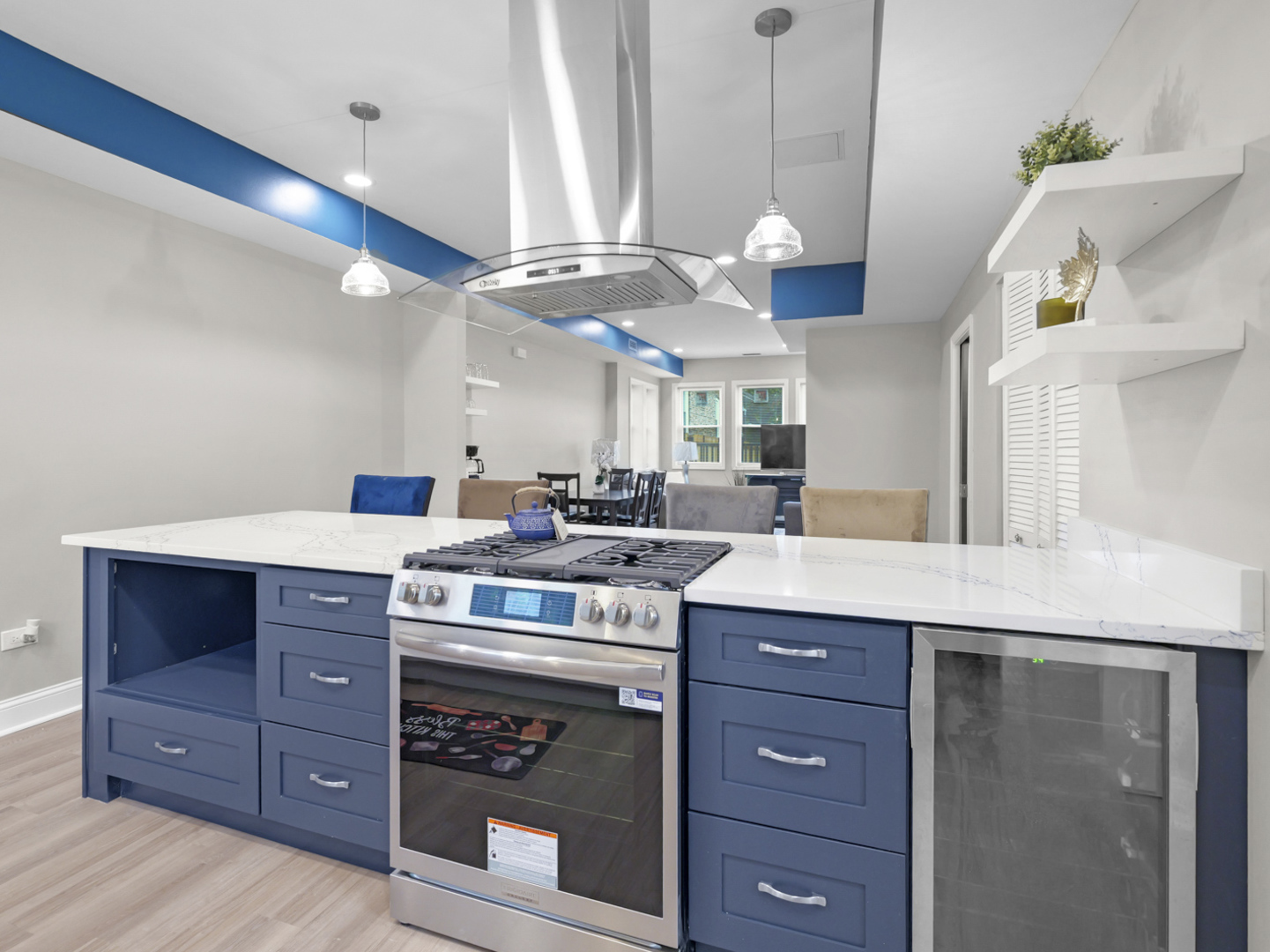 7817 S Eberhart Avenue, Chicago, IL 60619