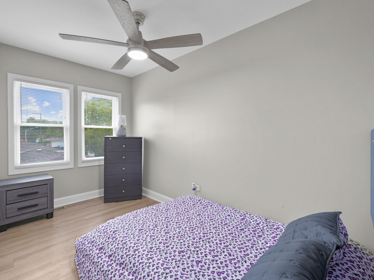 7817 S Eberhart Avenue, Chicago, IL 60619