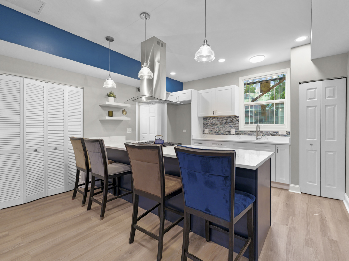 7817 S Eberhart Avenue, Chicago, IL 60619