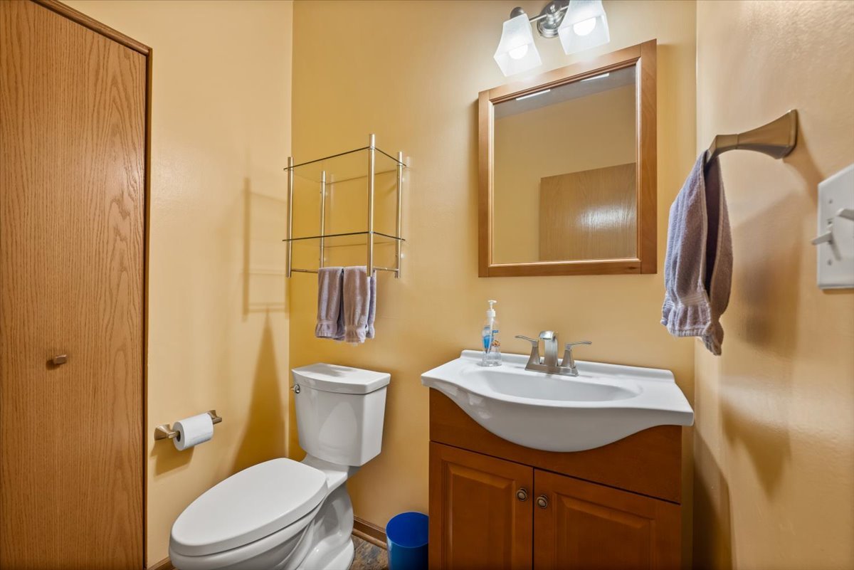 2385 Barnhart Street, West Chicago, IL 60185